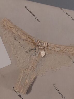 Women's Lace Silk Thong Panty - Champagne